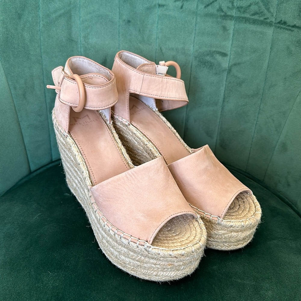Marc fisher nude wedges